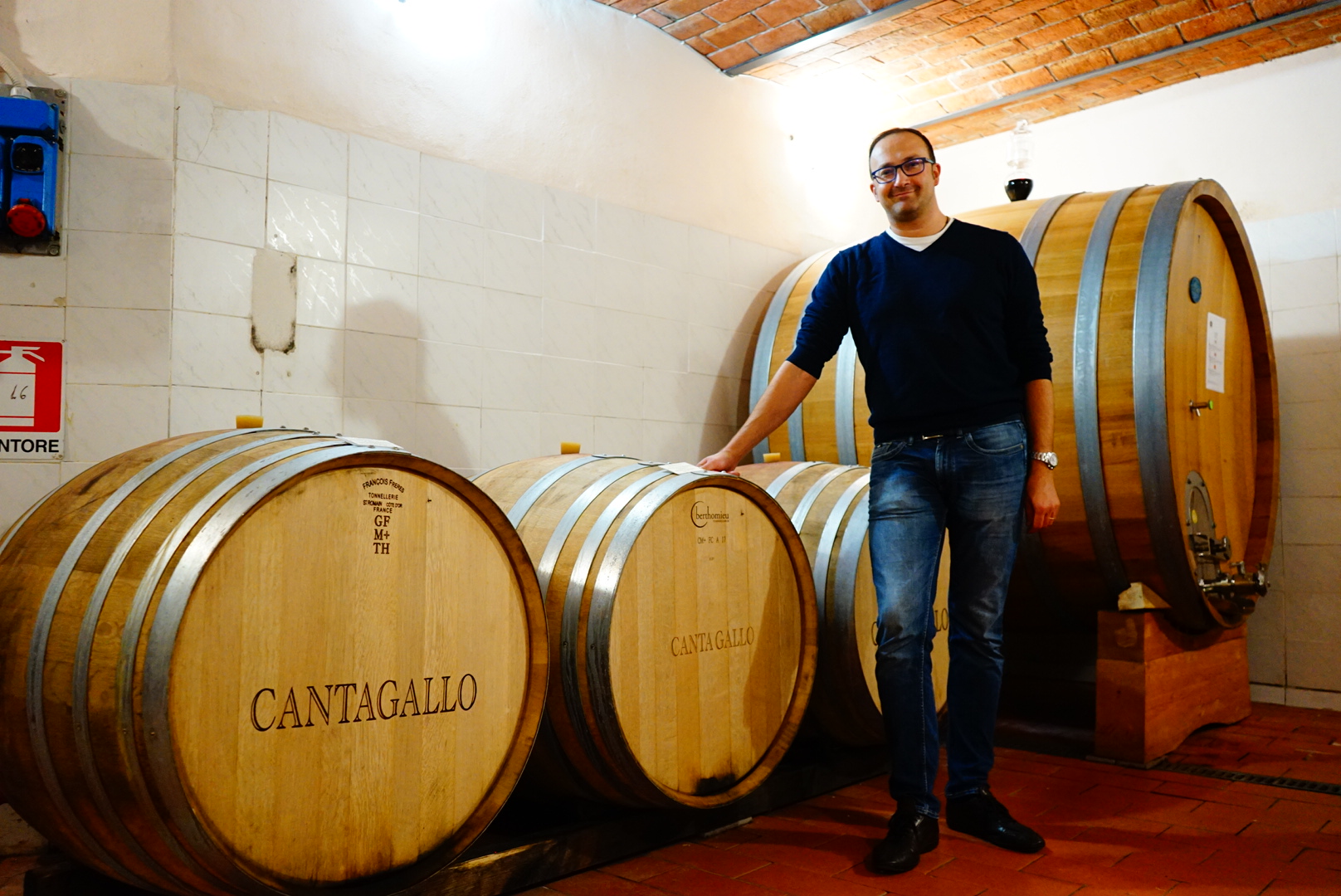 五一假期消费火热商业重拾烟火气,五一消费市场升温迅速显活力