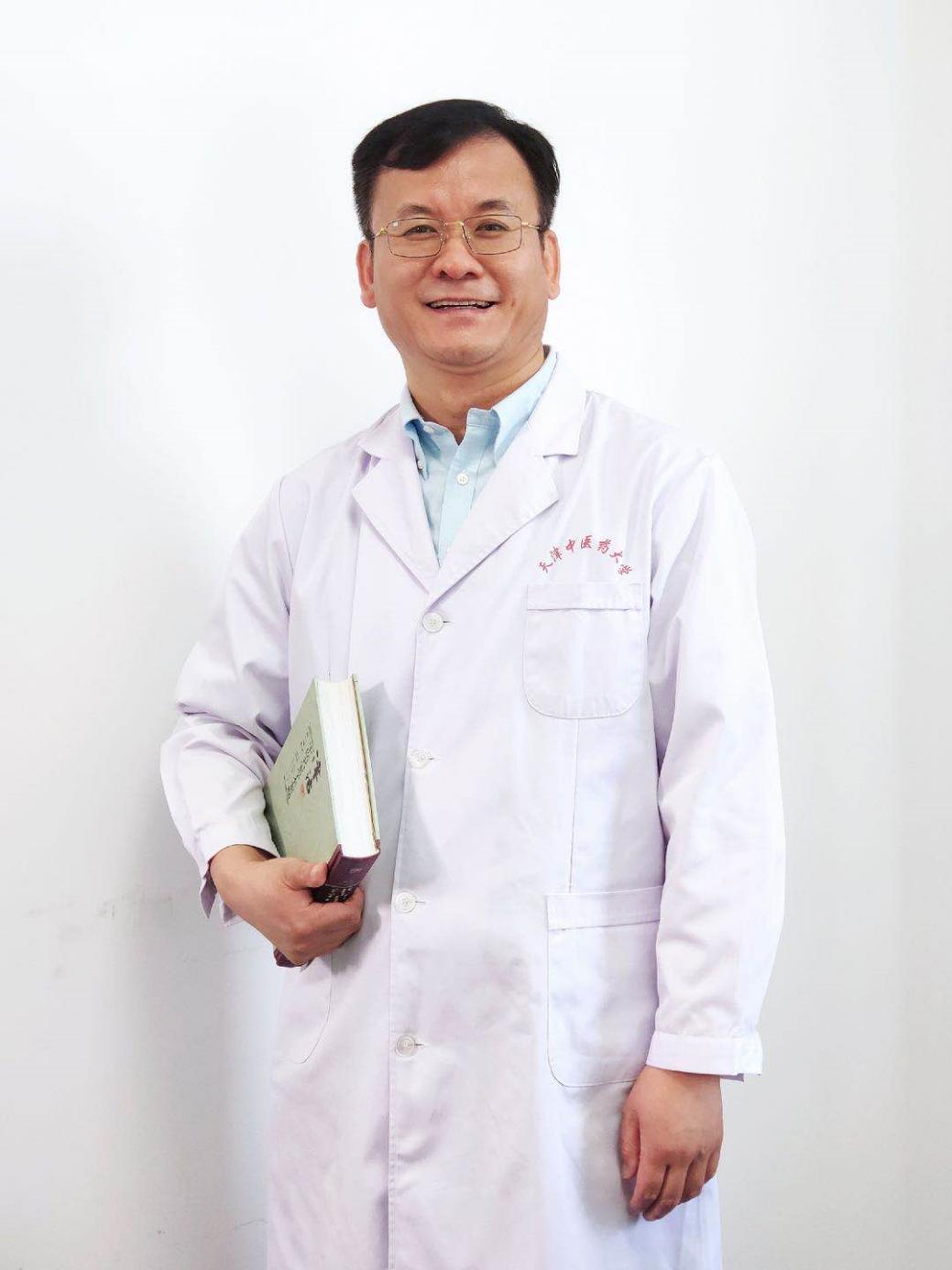 腰肌劳损一招缓解腰疼痛,改善腰肌劳损告诉你一个简单方法