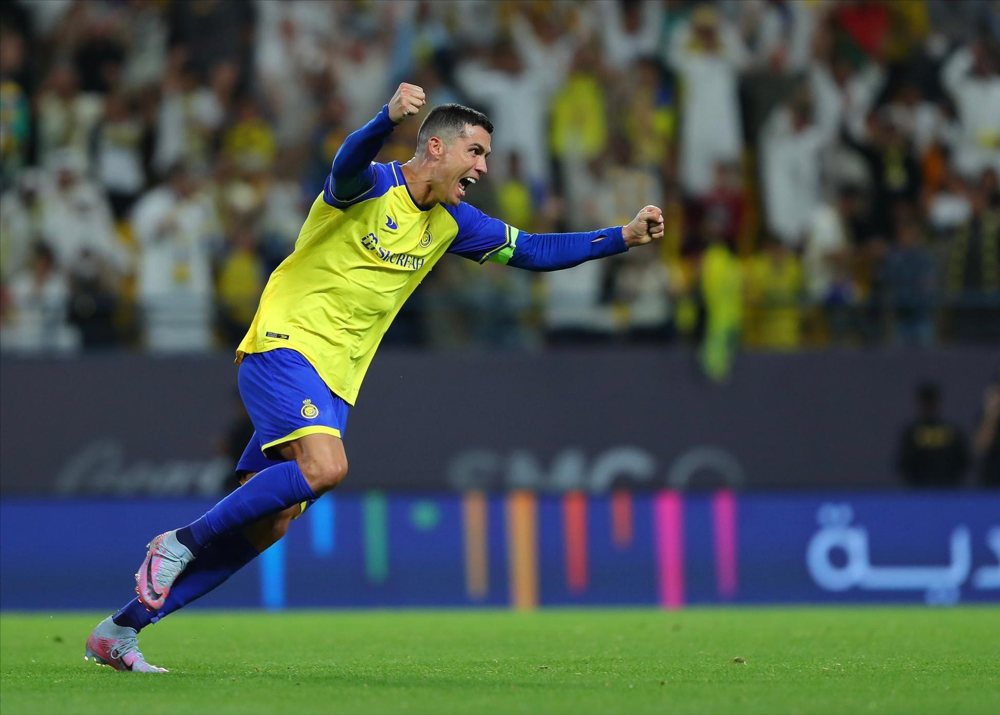 6-1!6-0!2-1!足坛疯狂1夜:多特大胜曼城横扫C罗世界波率队绝杀