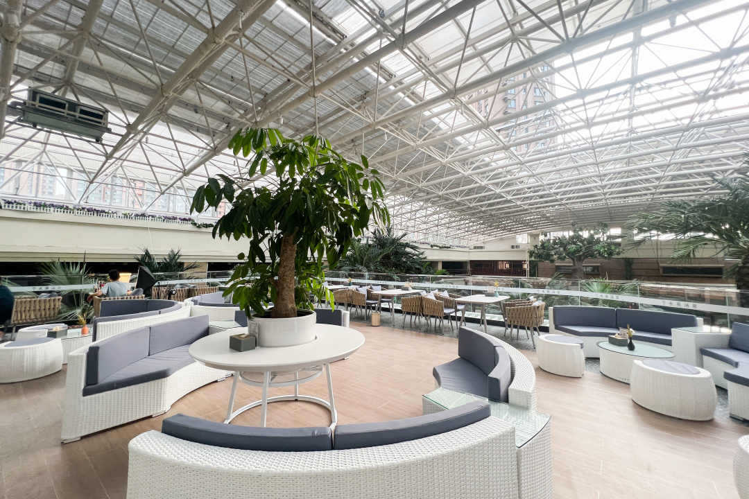 吃喝玩一体的天然温泉酒店,银河天然温泉洗浴和汗蒸