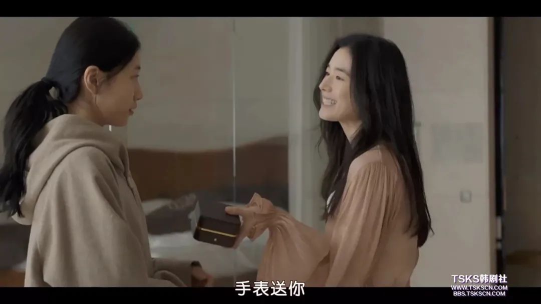 笑话，内娱什么时候敢捧她？