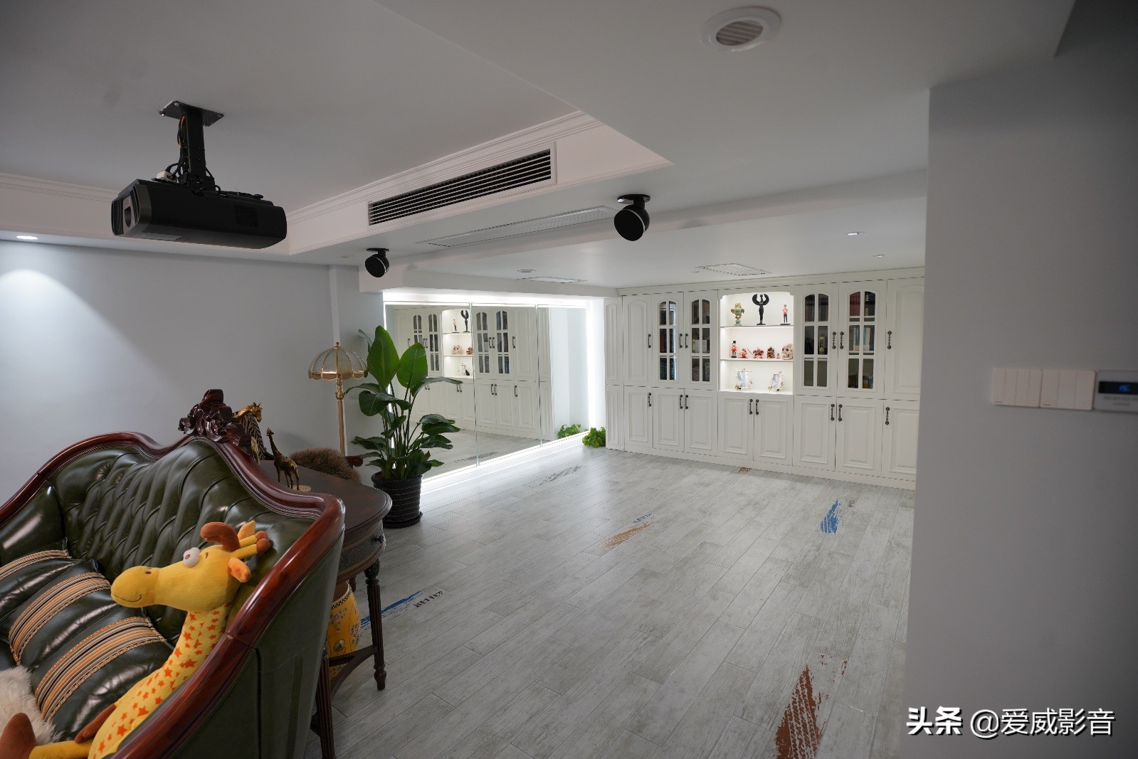 2022爱威家访第二集，IT高管如何选家庭影院