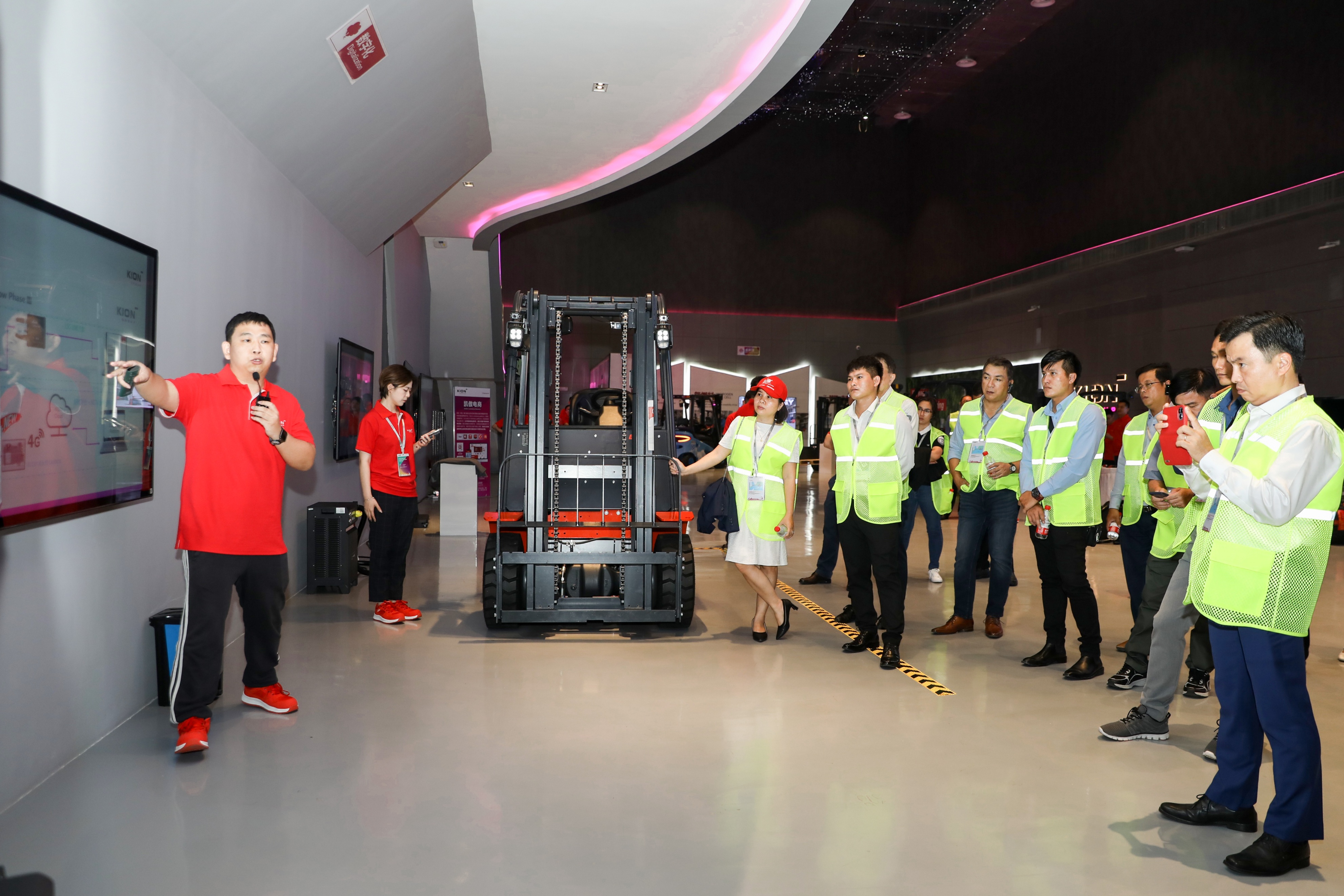 深耕中国,聚力笃行|林德物料搬运举办在华三十周年庆典