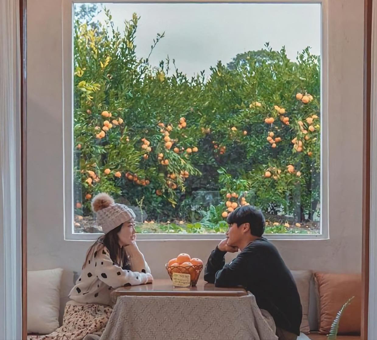 男人想和你有“长久的爱恋”，他在你面前，就是这三个样子