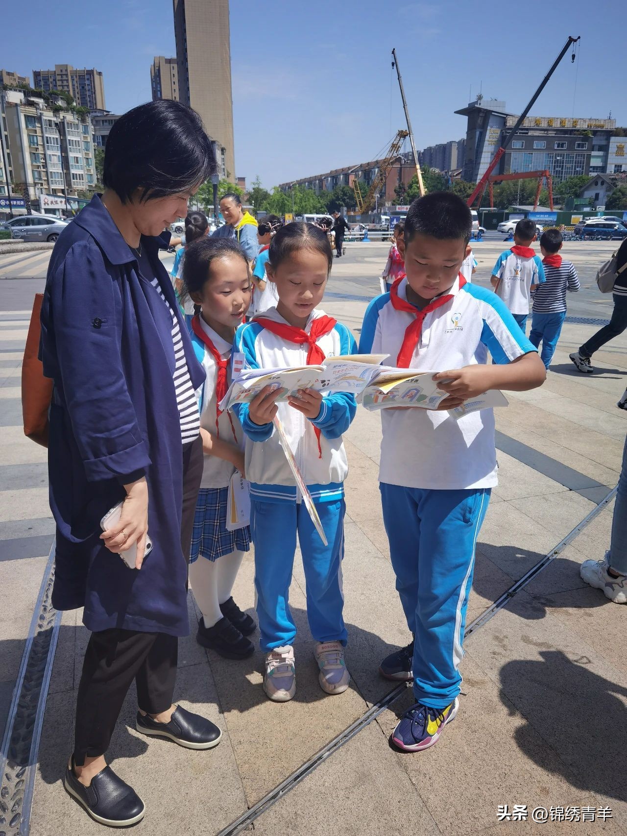 迎大运动起来|泡泡娃送教进社区常用英语口语一起学