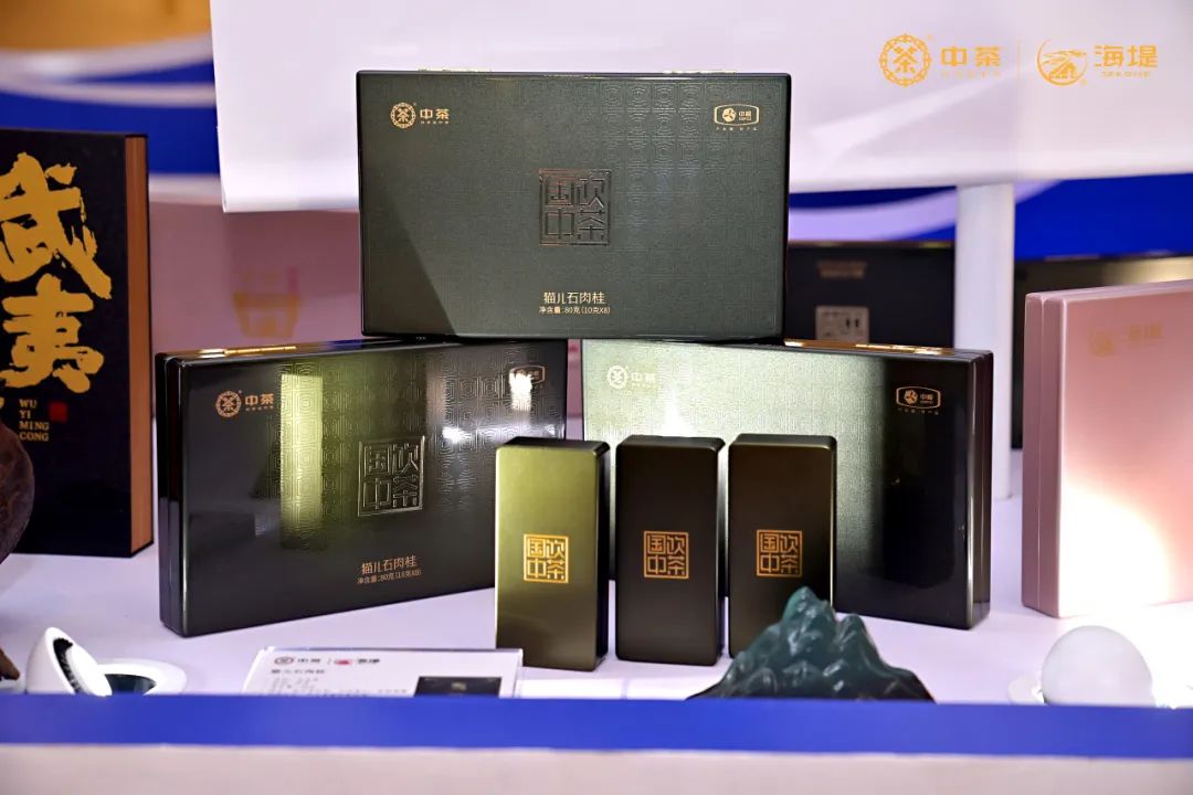 勇立潮头扬帆起航,勇立潮头引领创新