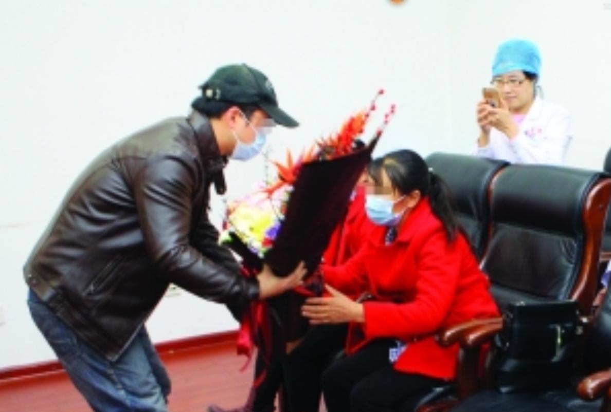 外婆的子宫孕育外孙！2015年，女子移植母亲子宫，4年后生下男婴