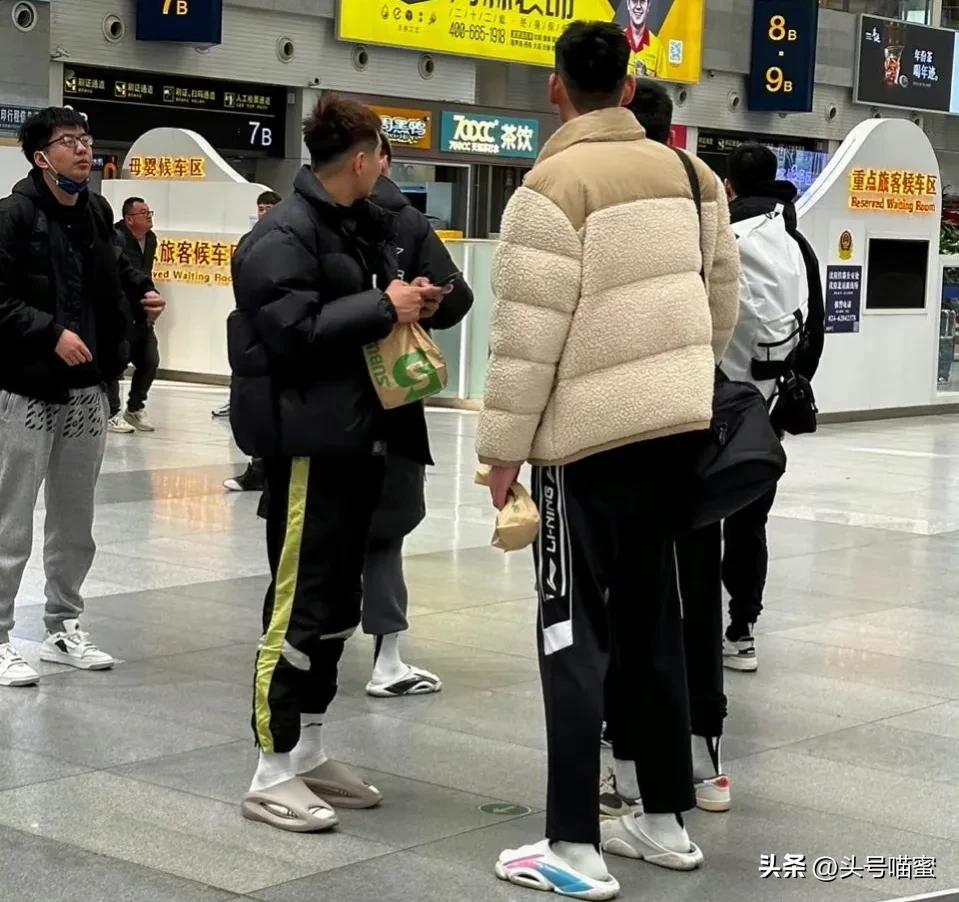 cba赛后采访高诗岩,cba辽宁球员高诗岩