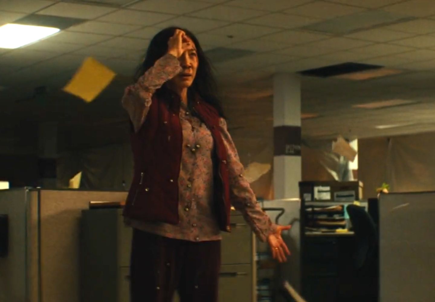 瞬息全宇宙——美国亚裔版的你好，李焕英