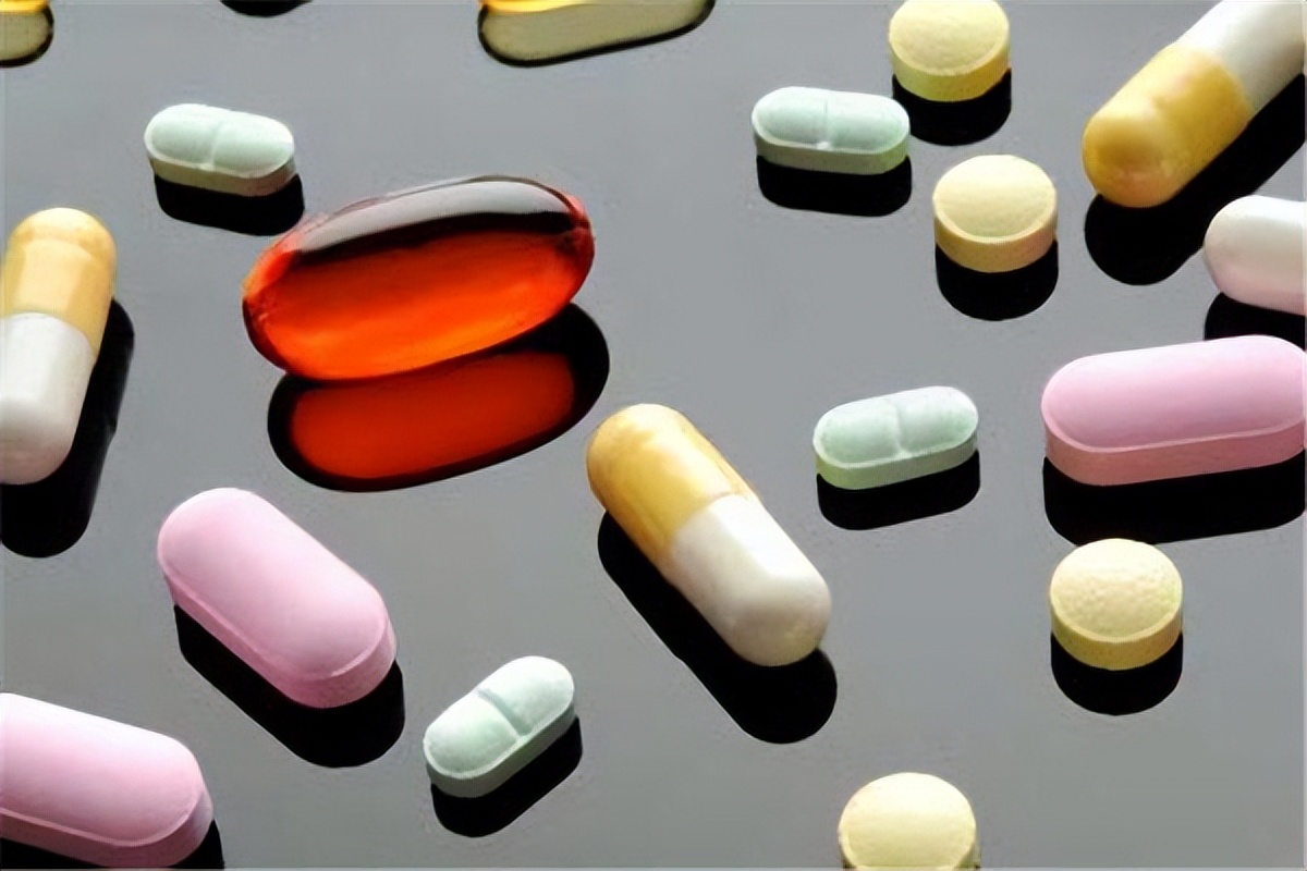 痛风发作药物,痛风发作时为什么不吃降尿酸药物