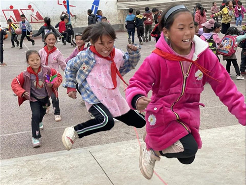 为中国足球梦想助力,为农村孩子筑梦爱心公益活动