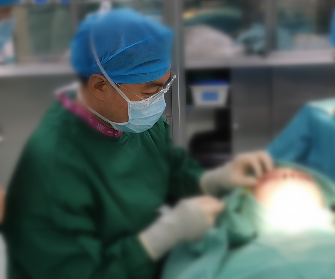 *今条头日**的小伙伴大家好！我是天津市第一中心医院整形外科王文迪