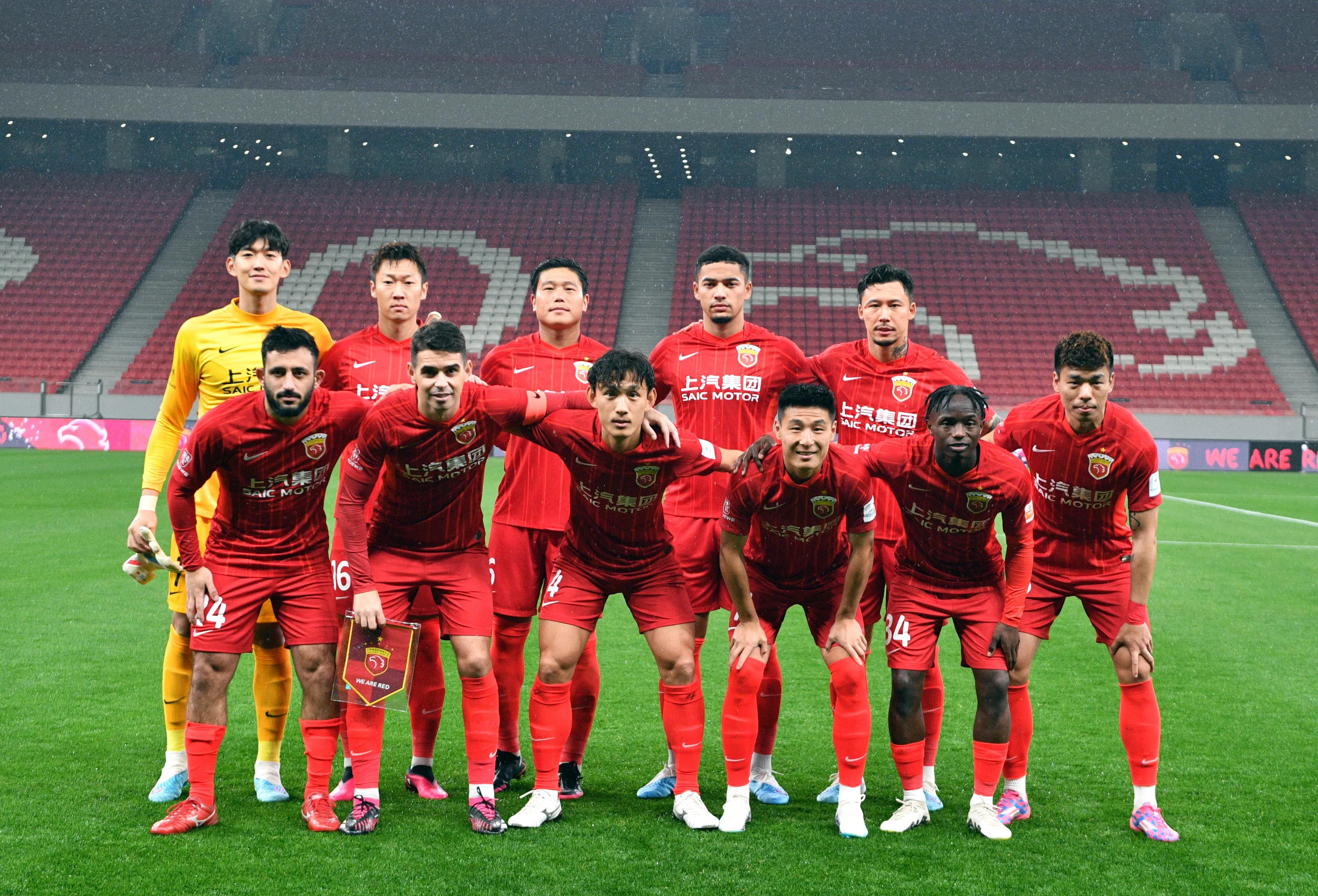 武汉三镇vs上海海港赛后谢场,武汉三镇vs上海海港中超