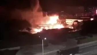 乙炔瓶燃烧,乙炔瓶小口突然冒烟怎么处理