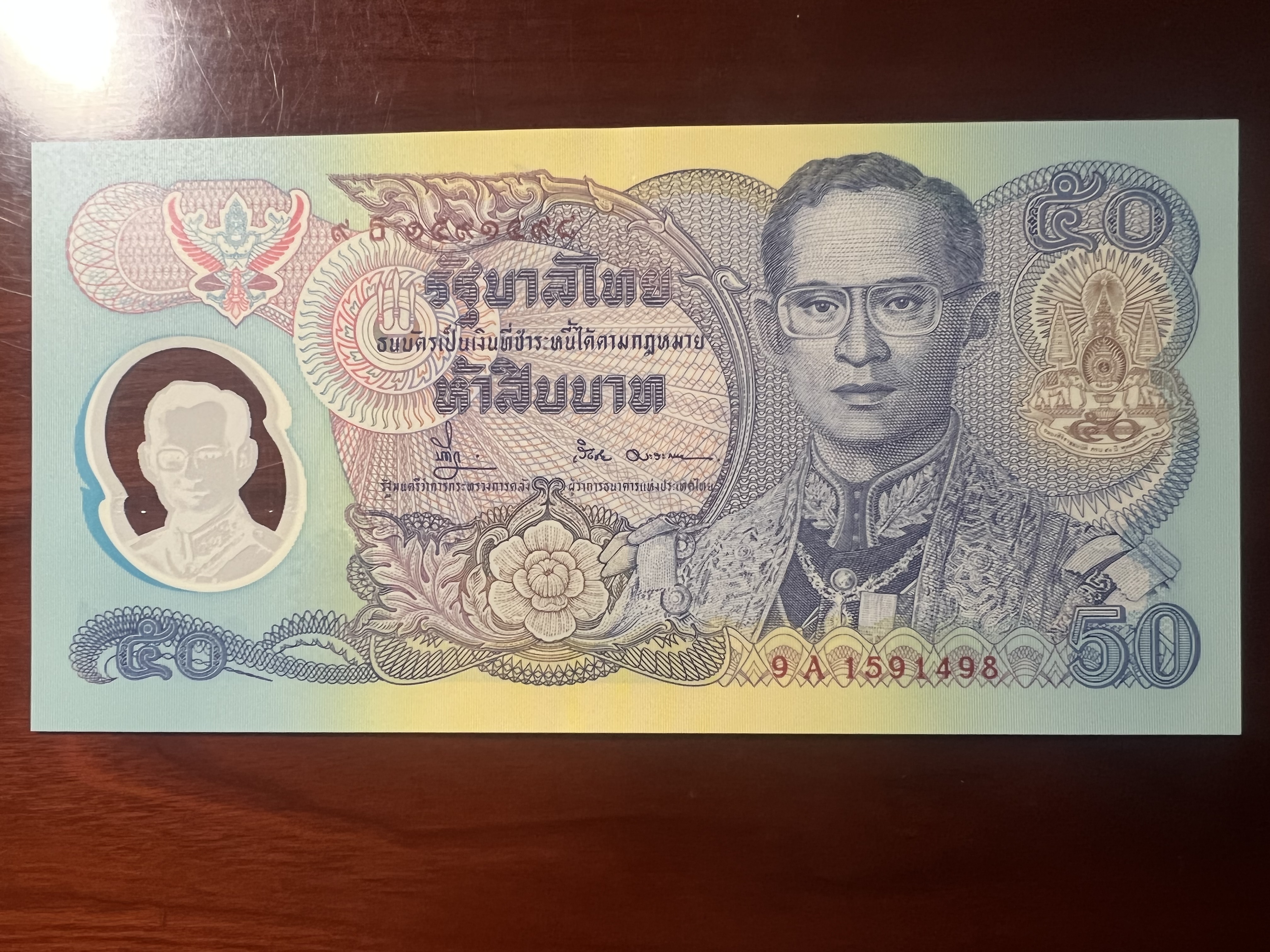 泰国100泰铢竖版纪念钞值钱吗,泰国九世王纪念钞