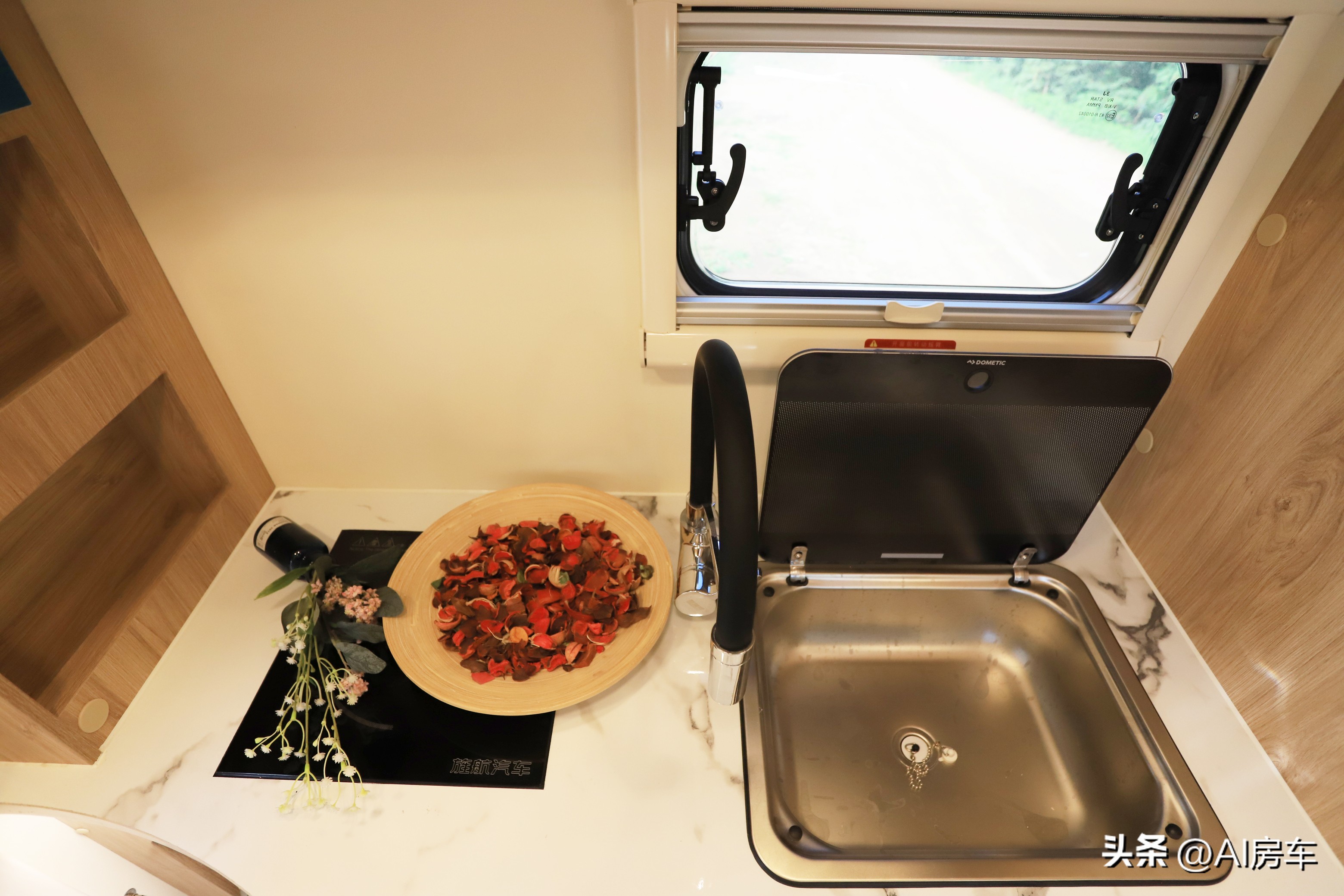 7人房车,可以满足日常通勤的七座房车