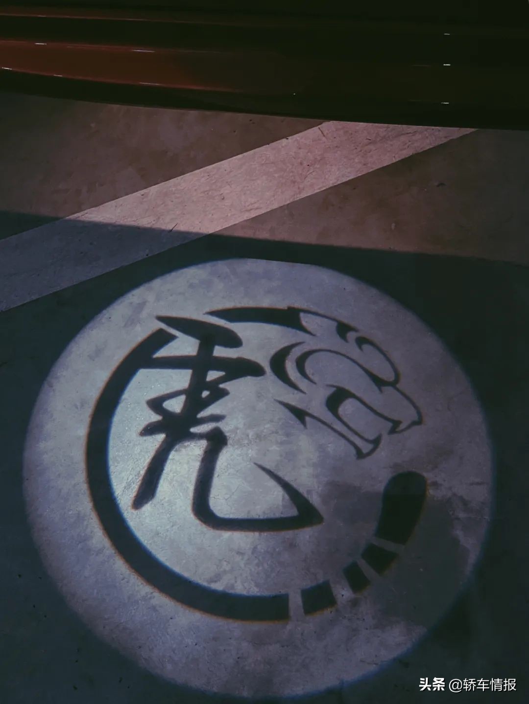 璺瘯,璺瘯璧翠竴鍦洪暱鍩庤剼涓嬬殑绉嬪ぉ鐩涘