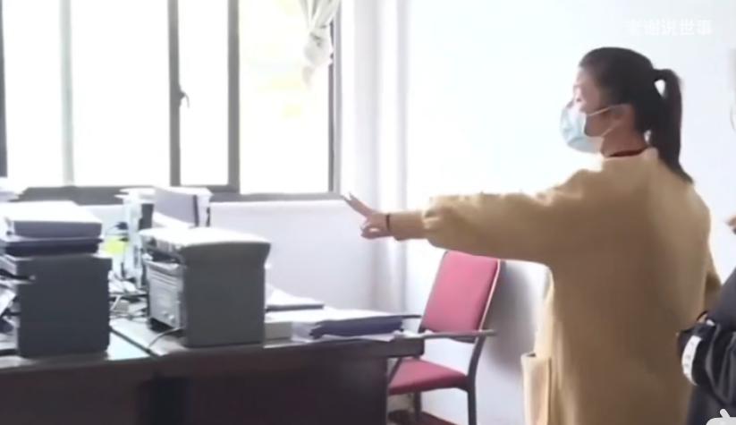 湖南31岁男子发现4岁儿子非亲生,戴绿帽游街,岳母:都是他没用!