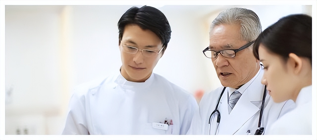 妇产科男医生在面对女性隐私部位时，会不会觉得尴尬？医生解释