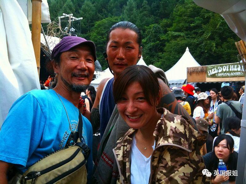 日顶级女星给*夫情**写肉麻情书被曝！丈夫开记者会卖惨，却被指出轨