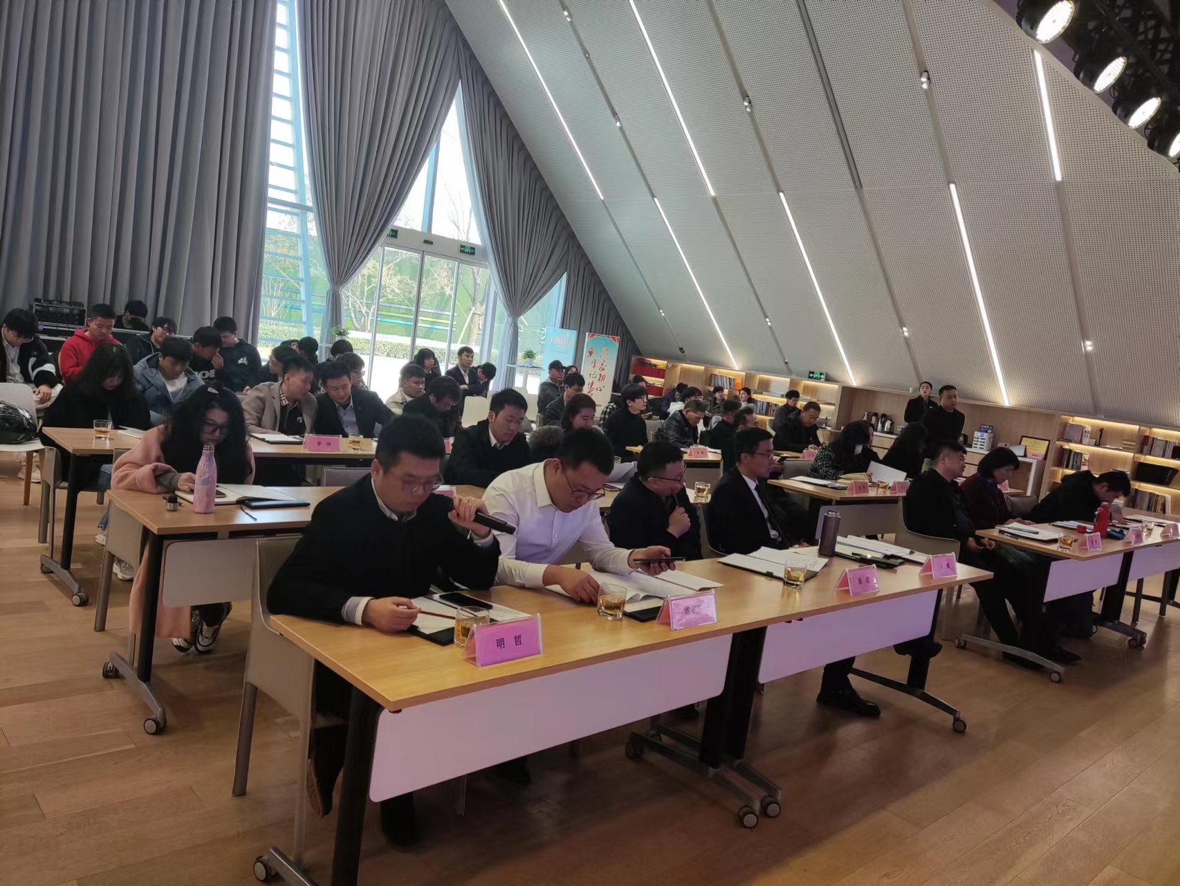 互联网+大学生创新创业大赛路演,大学生创新创业校赛路演