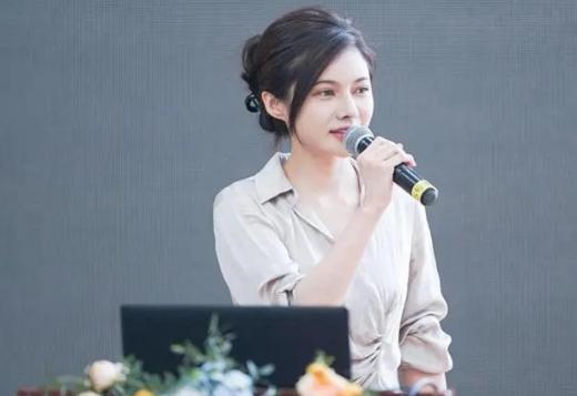 “90后”女生不靠颜值靠才华:一年进账129.879亿,拟奔赴IPO敲钟