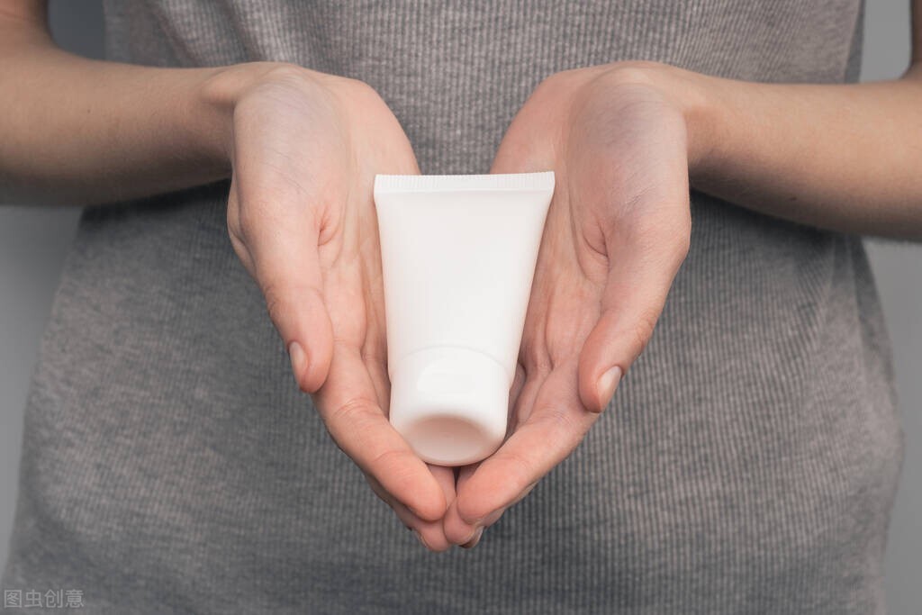 穿高跟鞋“害怕磨脚”？收下这份指南，再也不会脚疼了