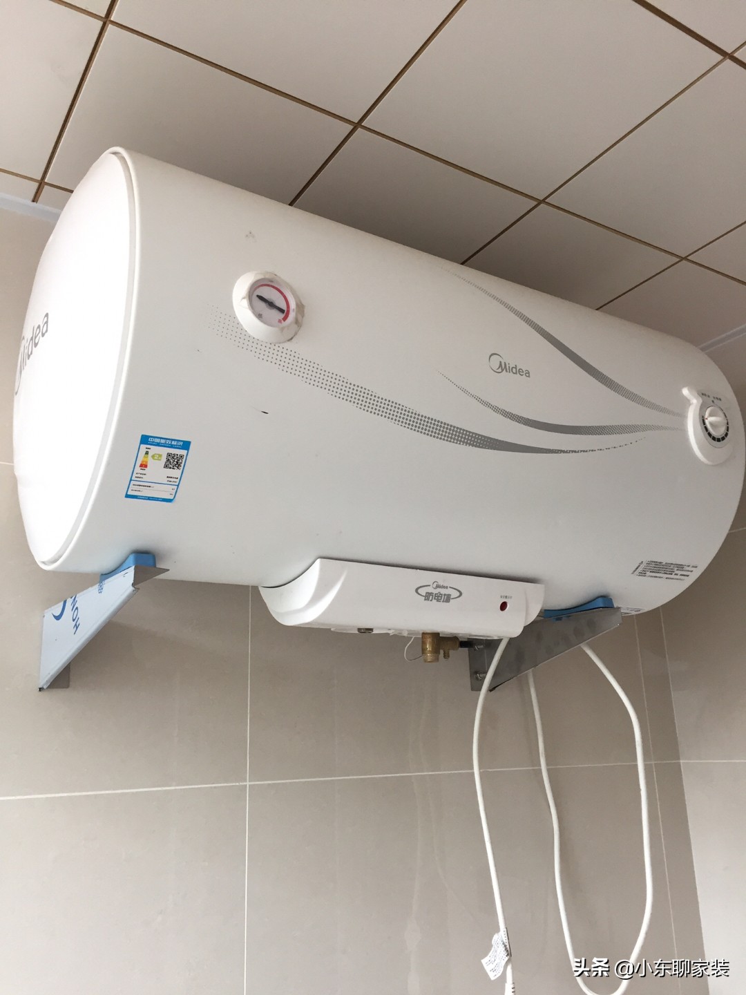 电热水器与燃气热水器哪个好用,电热水器和燃气热水器哪种实用