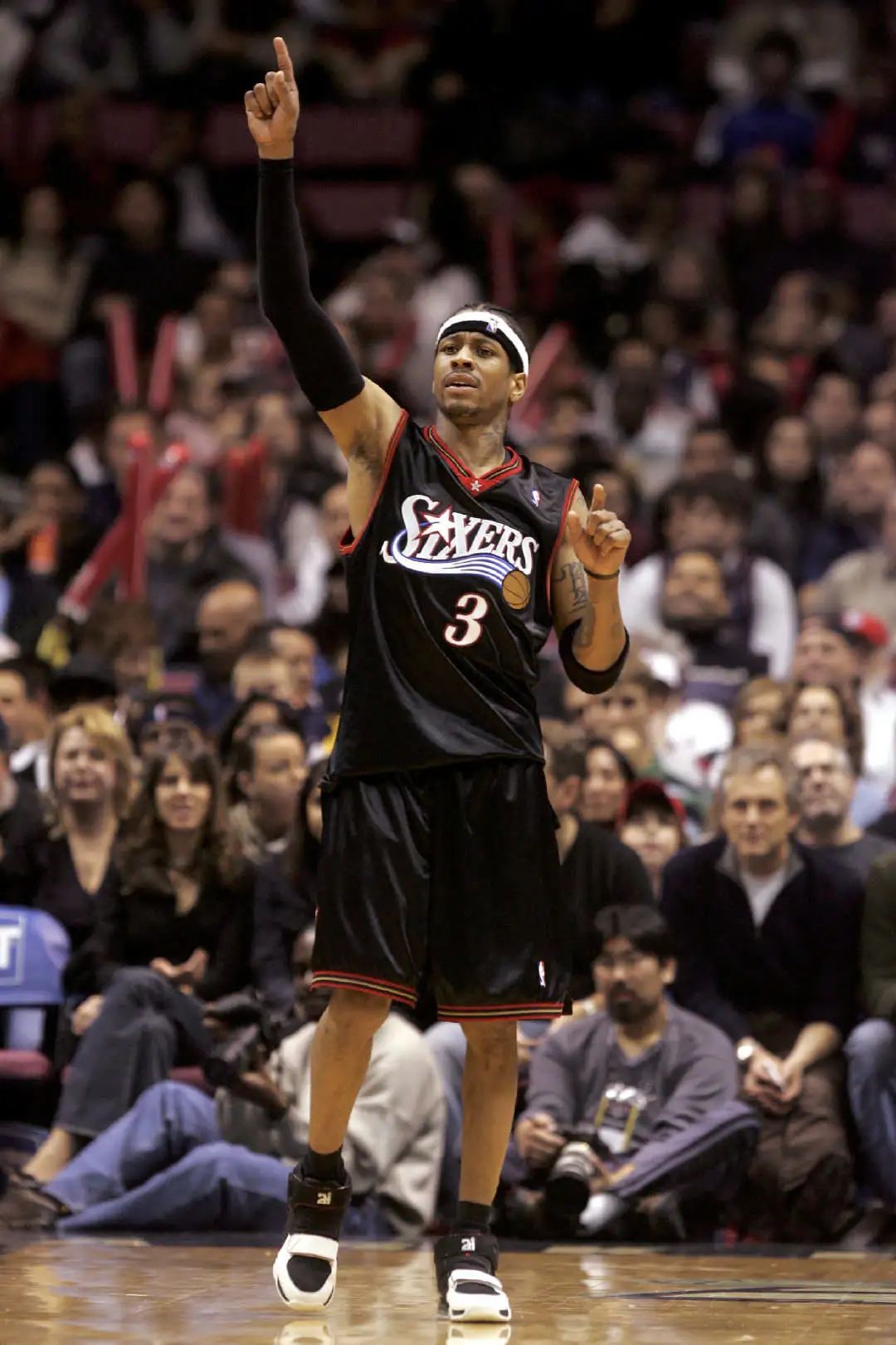 艾弗森第1双签名鞋实战,盘点艾弗森未复刻的签名鞋