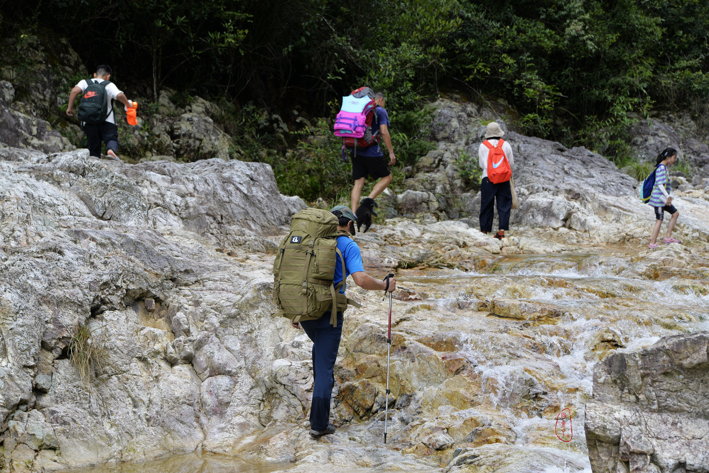塔虎15l背包对比赫利肯背包,塔虎45l模块化战术背包橄榄绿