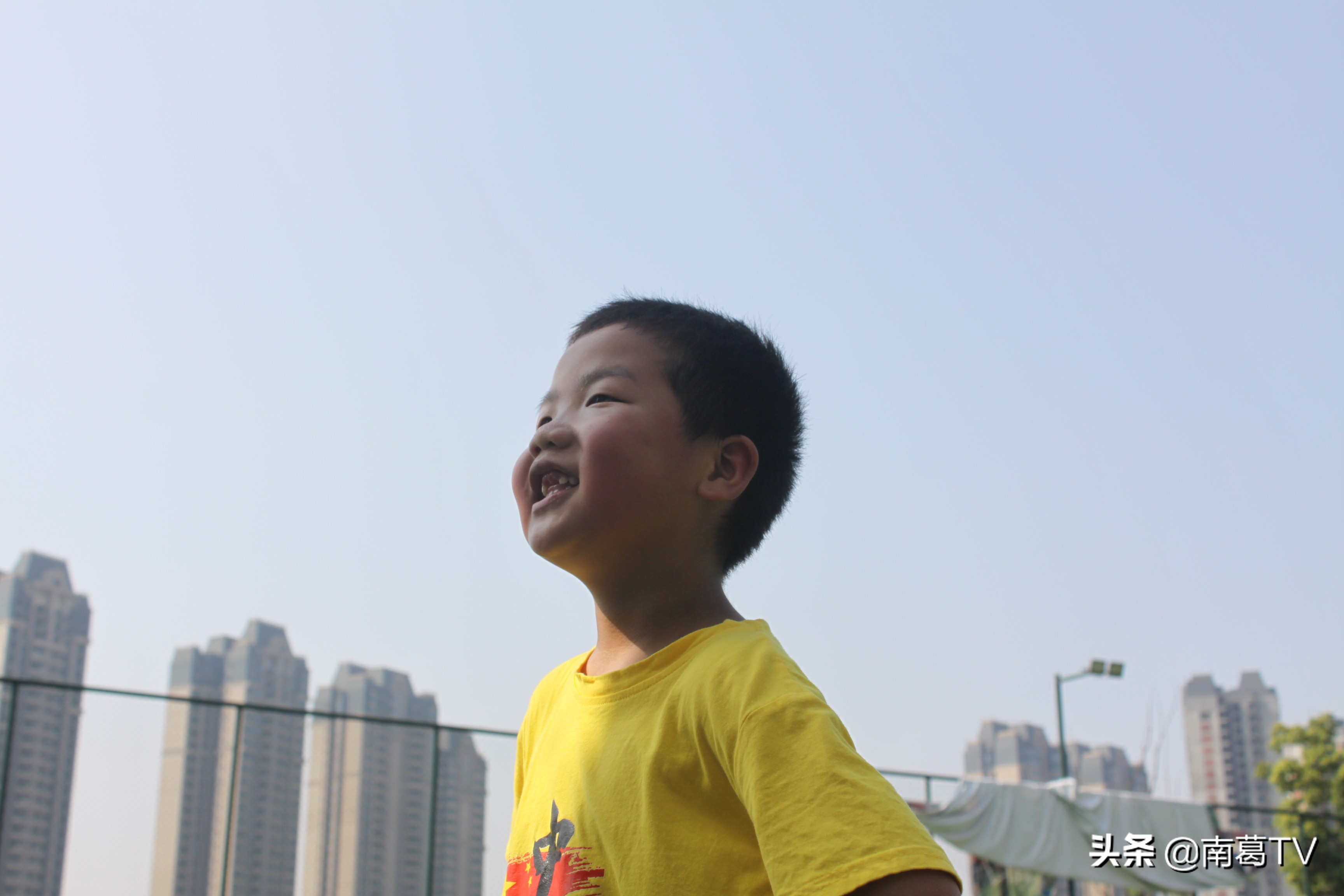 我们的童年没有王者荣耀吗,足球是我们的童年