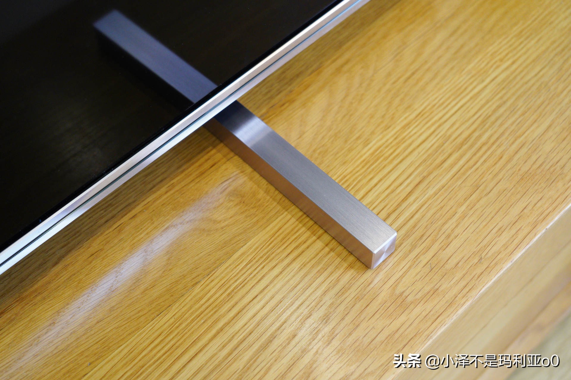 海信u7h黑曜屏,海信电视u7g和u7h哪个好