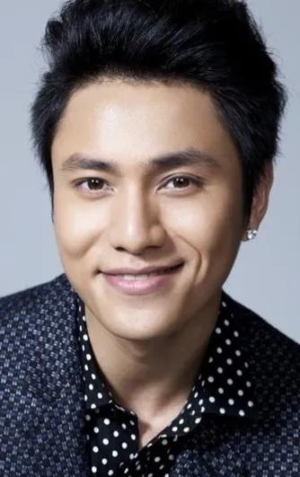 倪妮和井柏然哪一年分手的,倪妮先跟冯绍峰还是井柏然