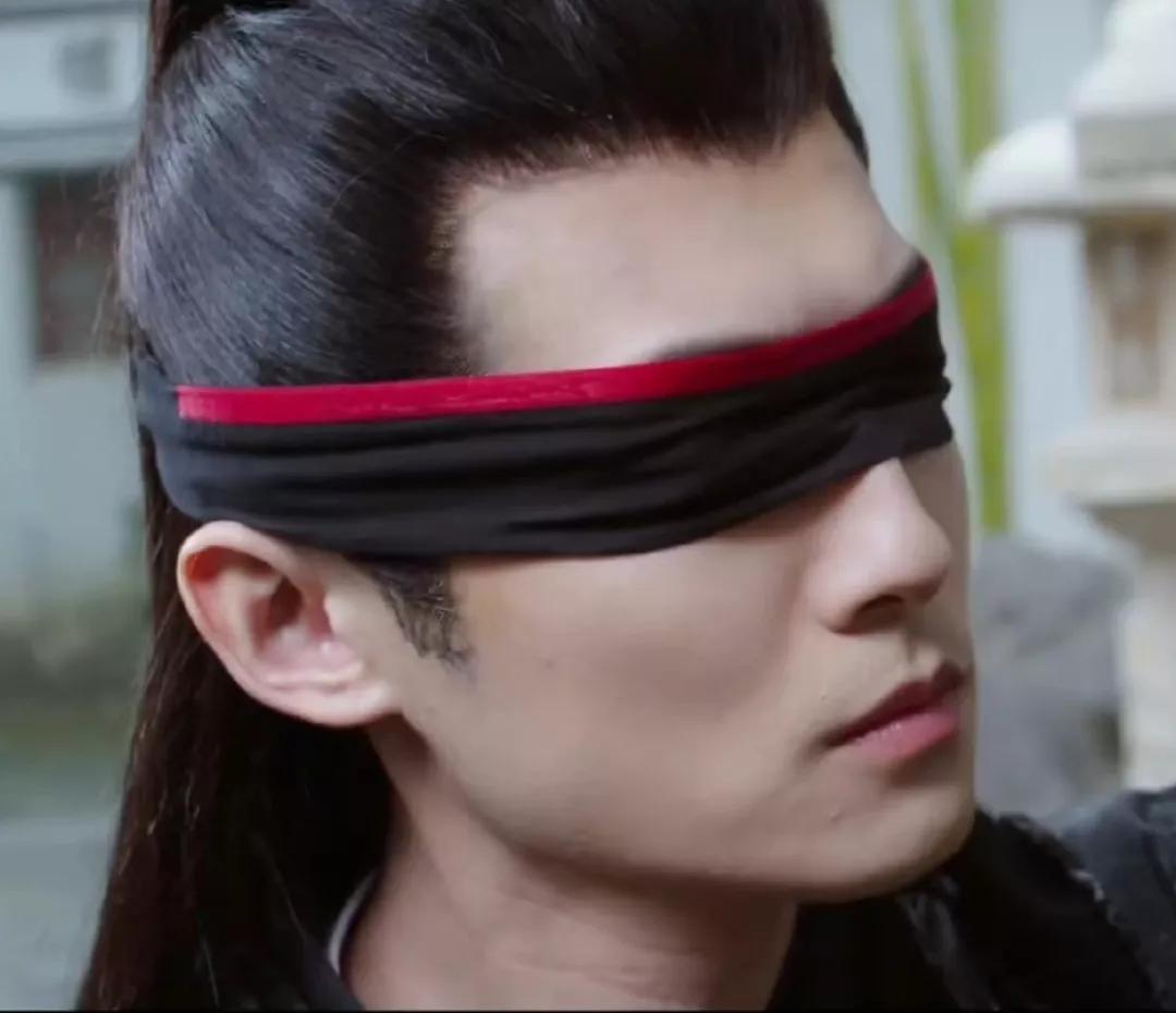 “蒙眼*男美**”只服这八位,鼻梁高挺嘴巴性感,谁看了不迷糊?