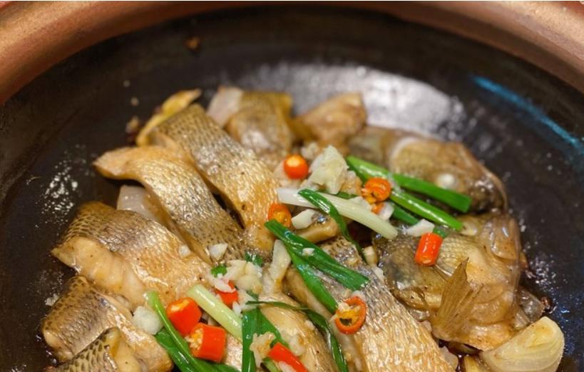 脾胃虚湿气重先健脾胃还是先祛湿,脾胃差湿气重喝什么补汤