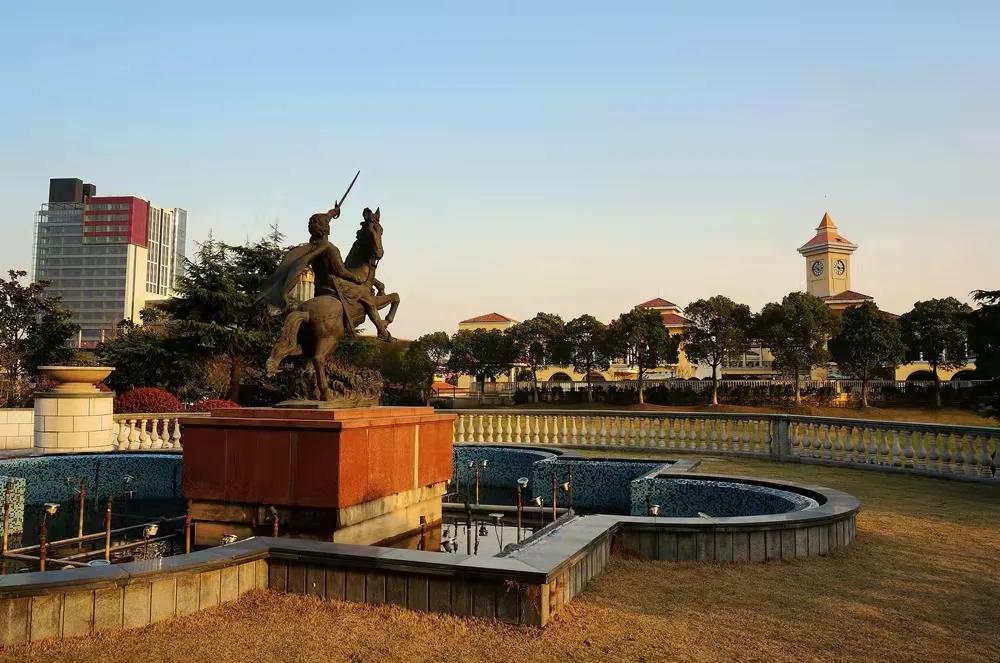 上海坐地铁去玩的地方,坐地铁去上海好玩地方