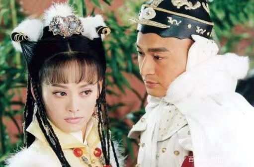 孝庄秘史玉儿为什么嫁给皇太极,孝庄秘史大玉儿帮皇太极批奏折