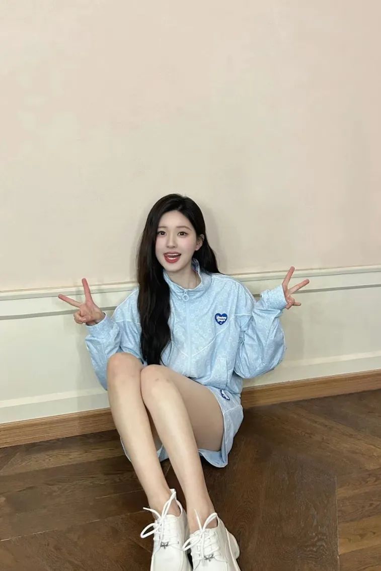 2023年四月旅游穿搭,四月穿衣笔记浪漫春日的十套穿搭