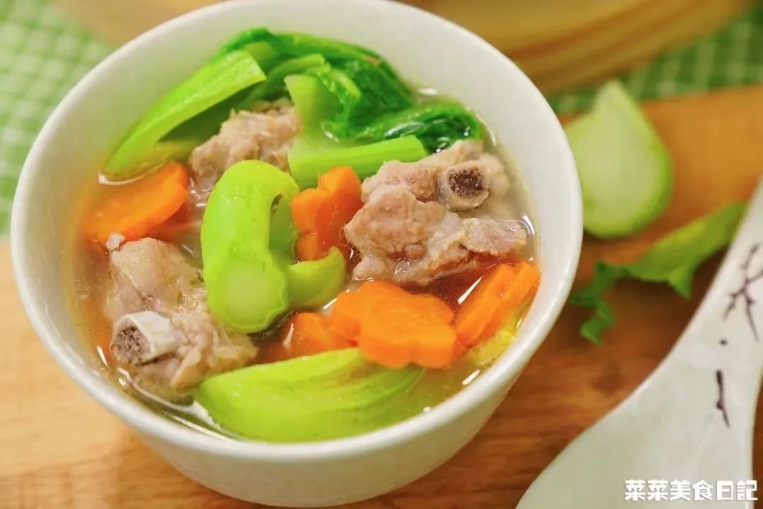 别一咳嗽就心慌！这一碗2步搞定，喝完喉咙都舒爽了