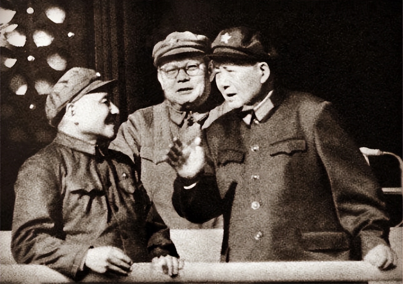 十大元帅都有什么绰号？其中两位元帅的绰号，与其他八位格格不入