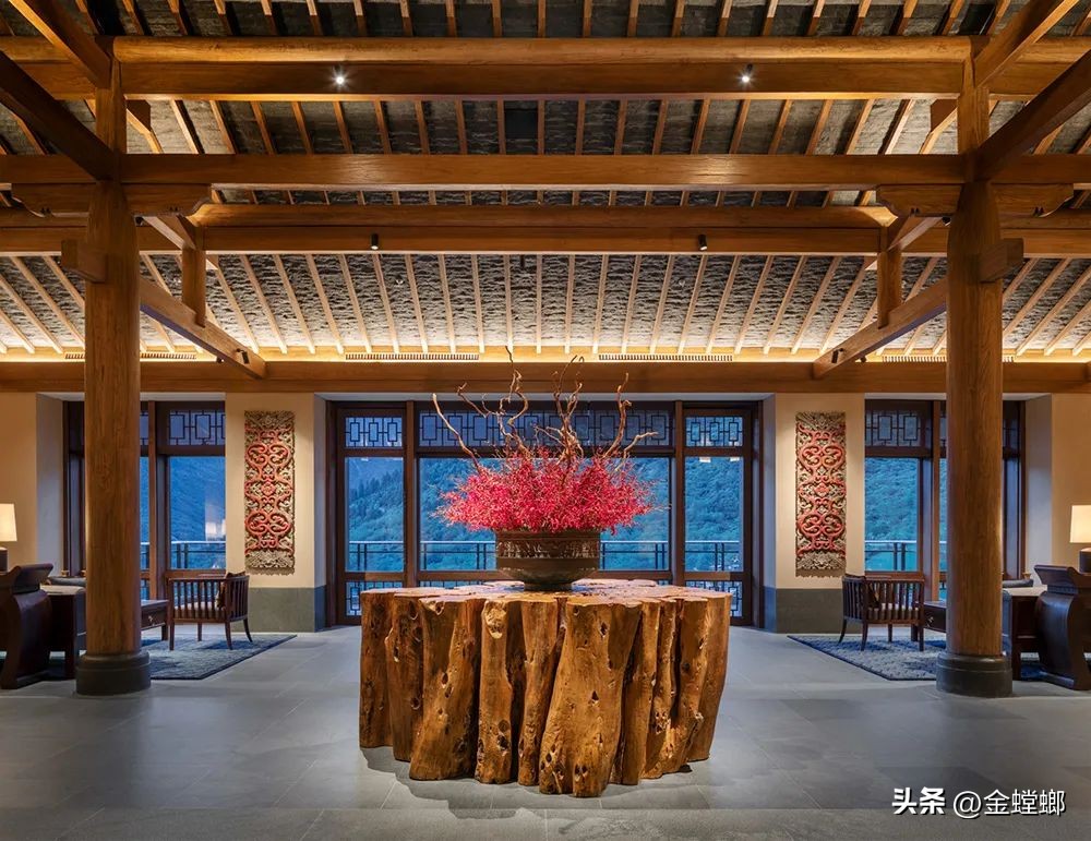 中国首家，全球第六家—九寨沟日赛谷丽思卡尔顿隐世酒店