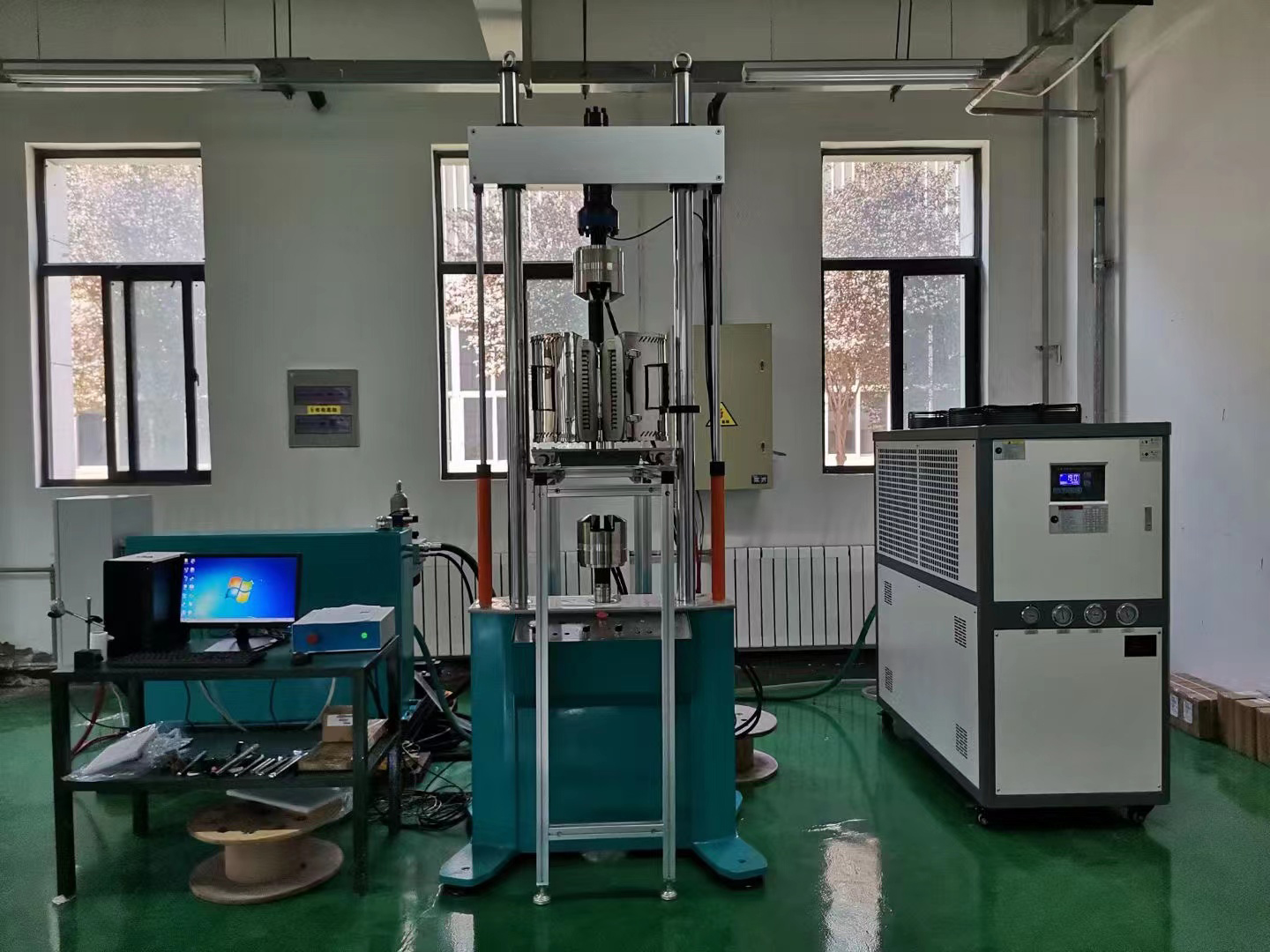 如何选择压力试验机,压力试验机啥样子的好