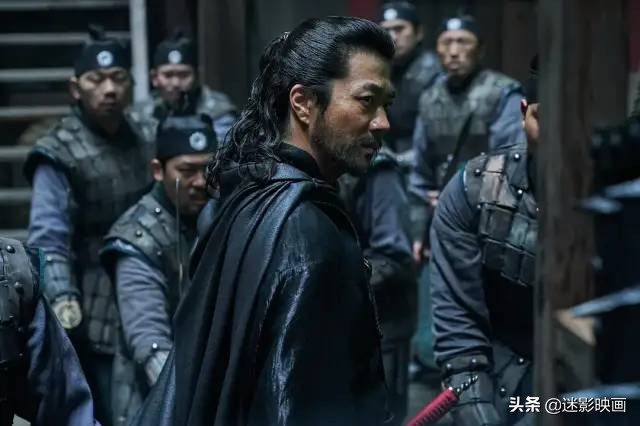 网飞又放大招，韩国开年票房冠军，海盗版夺宝奇兵，不愧顶级*片爽**