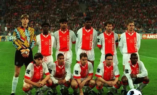 荷甲冠军阿贾克斯欧冠赛场,阿贾克斯获得荷甲冠军