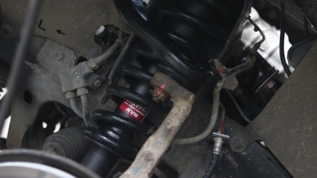 老旧丰田霸道修复,04年丰田霸道翻新改造全过程