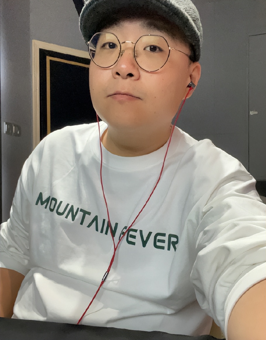 郝劭文求婚成功现场照曝光,郝劭文求婚女友简介