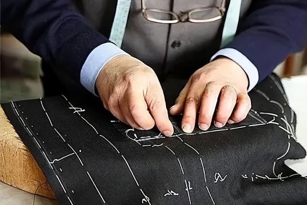 为什么你总买不到鞋,为什么总是找不到合适自己的衣服