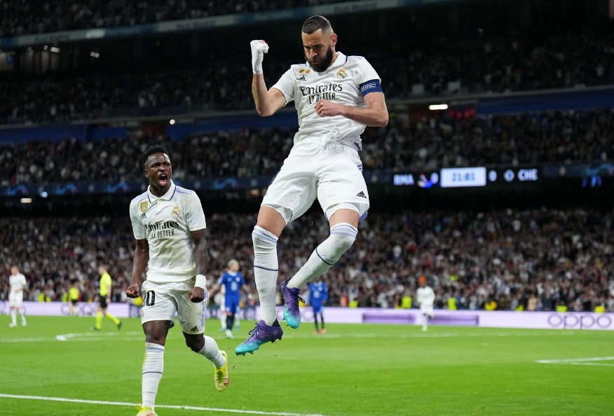 欧冠决赛小熊破门球迷欢呼,小熊和罗德里戈欧冠曼城庆祝