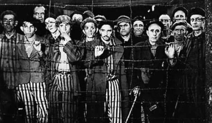 二战期间德国搜刮财宝,二战前德国为什么欠那么多钱