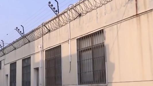 五旬老汉冒充大师骗百名女子,五旬老汉自称得道高僧